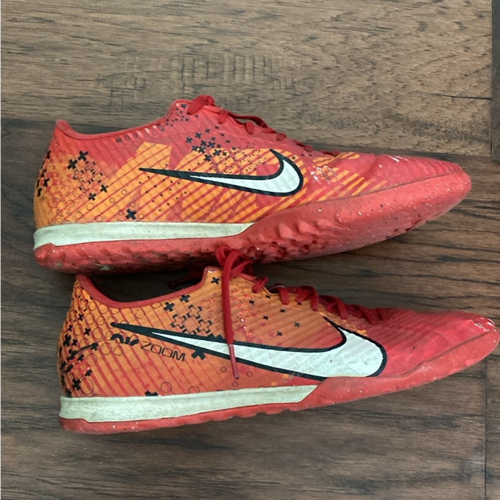 Men’s 8 Nike Air Zoom Turf/indoor soccer shoes